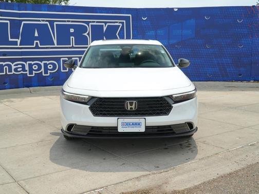 Platinum White Pearl 2026 Honda Accord SE