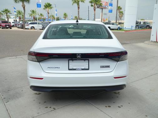Platinum White Pearl 2026 Honda Accord SE