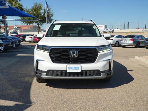 2023 Honda Pilot Touring 8-Passenger
