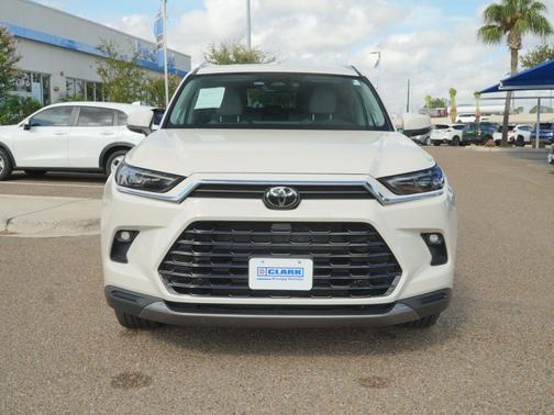 Coastal Cream 2024 Toyota Grand Highlander Limited