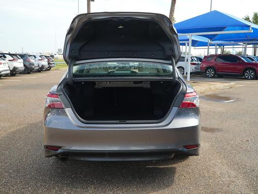 2019 Toyota Camry Hybrid XLE
