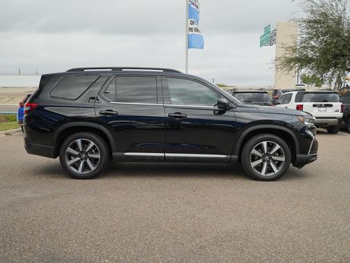 2025 Honda Pilot Touring 8-Passenger