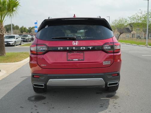 2026 Honda Pilot Touring 8-Passenger