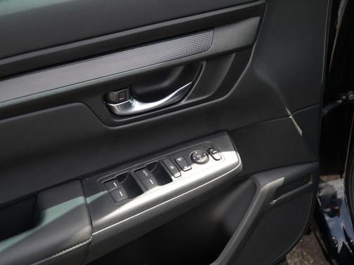 Crystal Black Pearl 2025 Honda CR-V LX 2WD