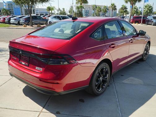 2025 Honda Accord Sport SE 1.5T