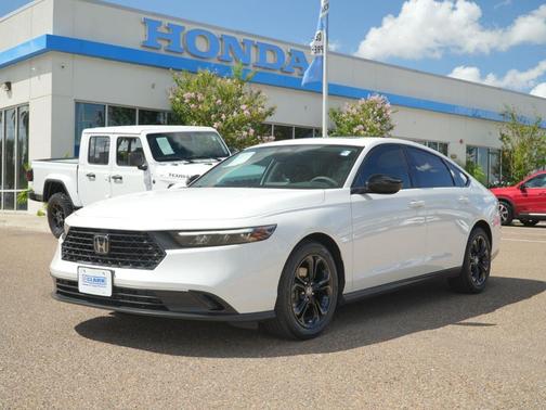 Platinum White Pearl 2025 Honda Accord SE