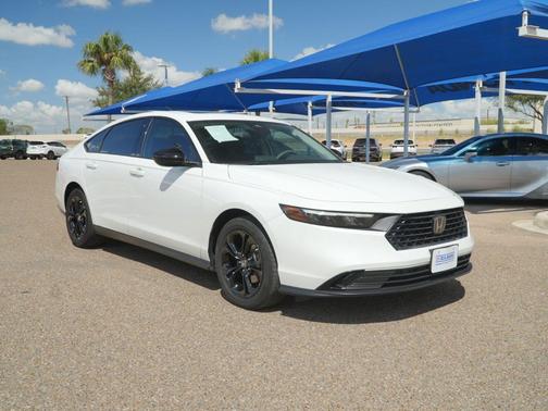 Platinum White Pearl 2025 Honda Accord SE