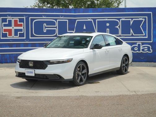 Platinum White Pearl 2026 Honda Accord SE