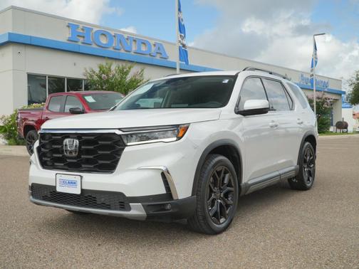 Platinum White Pearl 2025 Honda Pilot Touring 8-Passenger
