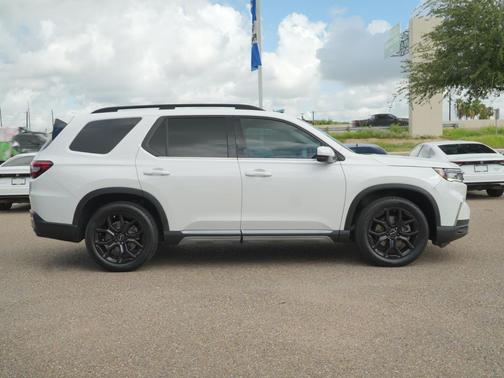 Platinum White Pearl 2025 Honda Pilot Touring 8-Passenger