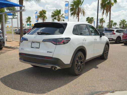 Platinum White Pearl 2024 Honda HR-V 2WD Sport