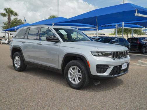 Silver Zynith 2025 Jeep Grand Cherokee Laredo