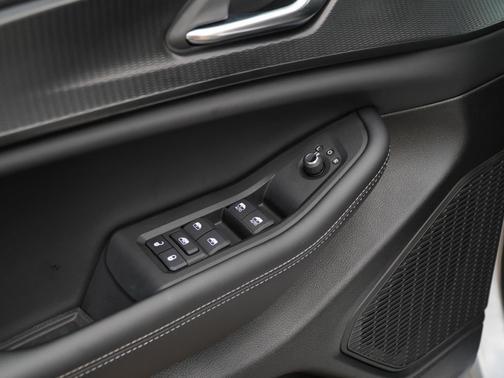 Silver Zynith 2025 Jeep Grand Cherokee Laredo
