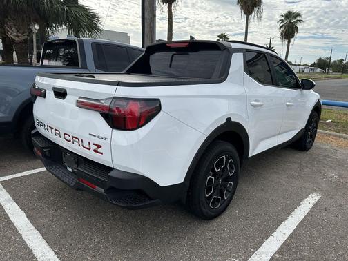 Ice White 2022 Hyundai SANTA CRUZ SEL Premium