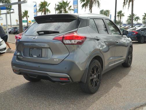 Gun Metallic 2020 Nissan Kicks SR