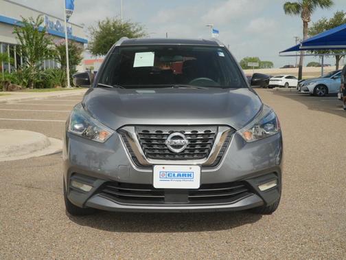 Gun Metallic 2020 Nissan Kicks SR