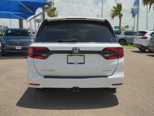 Platinum White Pearl 2024 Honda Odyssey Sport