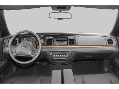 2004 Ford Crown Victoria LX