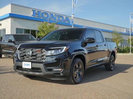 Crystal Black Pearl 2026 Honda Ridgeline TrailSport