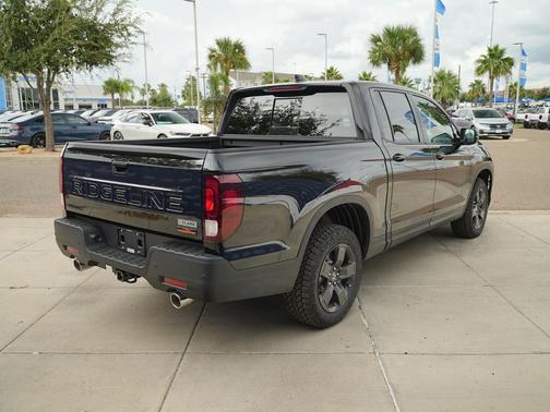 Crystal Black Pearl 2026 Honda Ridgeline TrailSport
