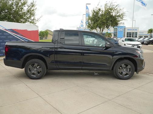 Crystal Black Pearl 2026 Honda Ridgeline TrailSport