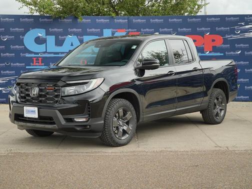 Crystal Black Pearl 2026 Honda Ridgeline TrailSport