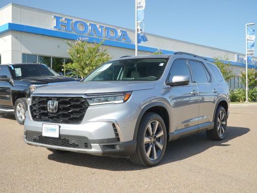 Lunar Silver Metallic 2025 Honda Pilot Touring 8-Passenger