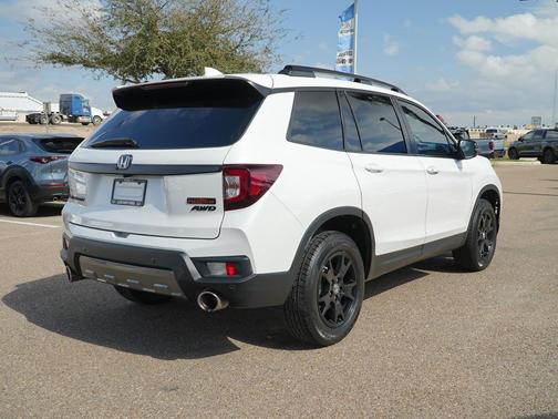 2023 Honda Passport AWD TrailSport