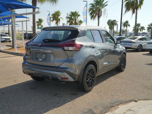 Gun Metallic 2023 Nissan Kicks SV