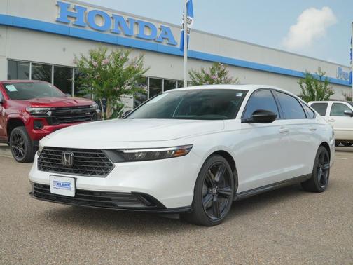 Platinum White Pearl 2024 Honda Accord Hybrid Sport-L