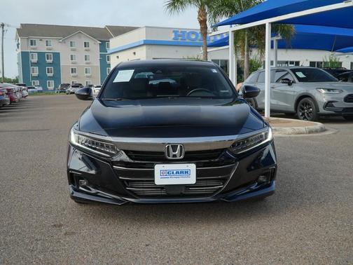 Crystal Black Pearl 2022 Honda Accord Sport 1.5T