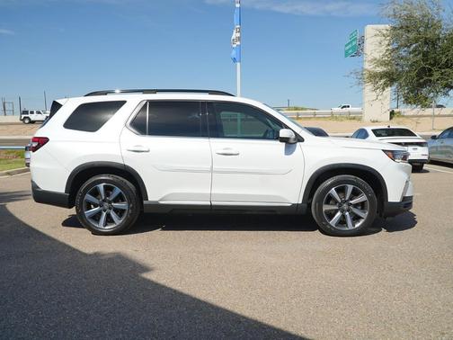 2023 Honda Pilot AWD Elite
