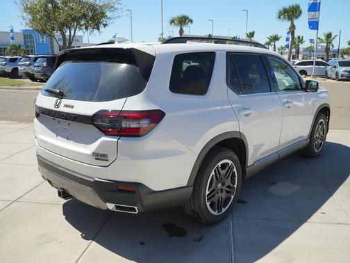 2026 Honda Pilot Touring 8-Passenger