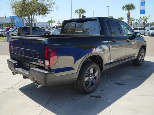 Crystal Black Pearl 2026 Honda Ridgeline TrailSport