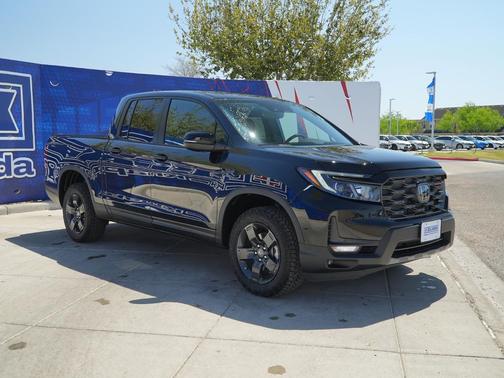 Crystal Black Pearl 2026 Honda Ridgeline TrailSport