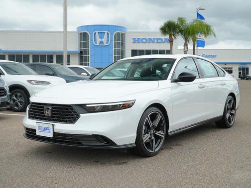 Platinum White Pearl 2026 Honda Accord SE