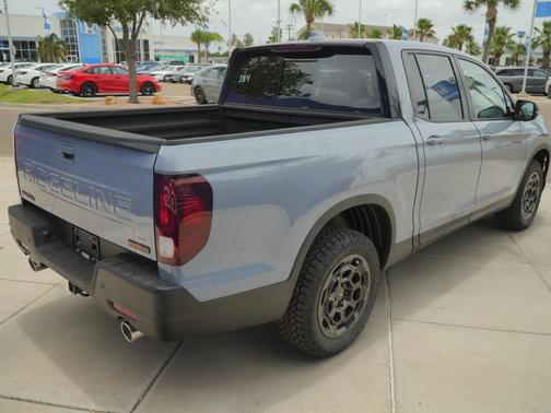 Sonic Gray Pearl 2026 Honda Ridgeline TrailSport+