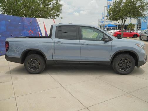 Sonic Gray Pearl 2026 Honda Ridgeline TrailSport+