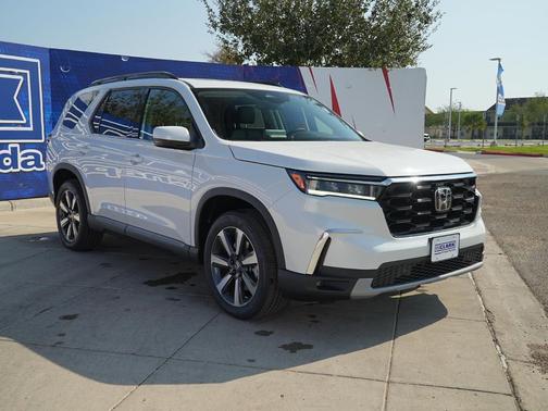 2025 Honda Pilot Touring 8-Passenger