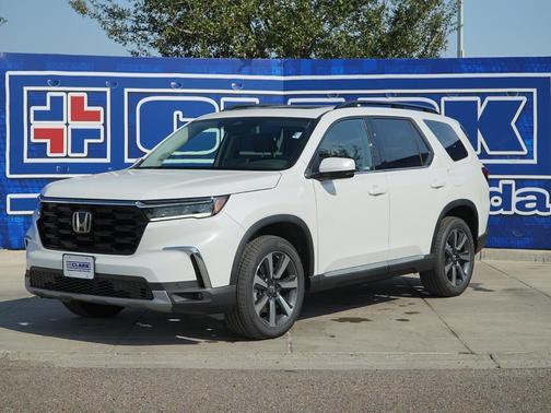 2025 Honda Pilot Touring 8-Passenger