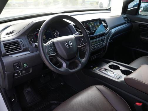 Platinum White Pearl 2025 Honda Passport AWD EX-L
