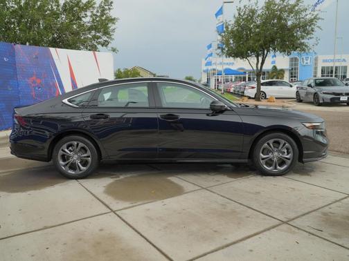 Crystal Black Pearl 2026 Honda Accord Hybrid EX-L