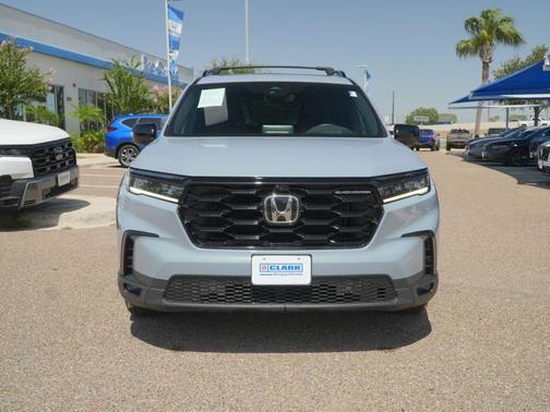 Sonic Gray Pearl 2025 Honda Pilot Black Edition