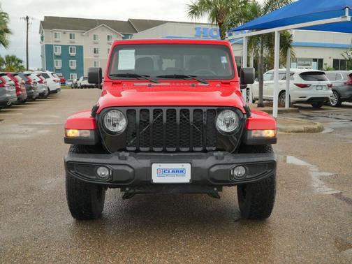 Firecracker Red Clearcoat 2023 Jeep Gladiator Willys 4x4