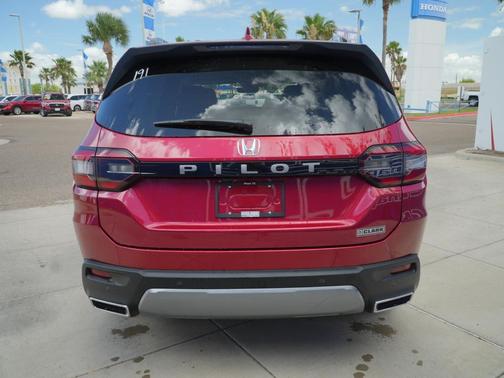 Radiant Red Metallic II 2026 Honda Pilot EX-L