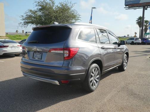 Modern Steel Metallic 2022 Honda Pilot 2WD EX-L