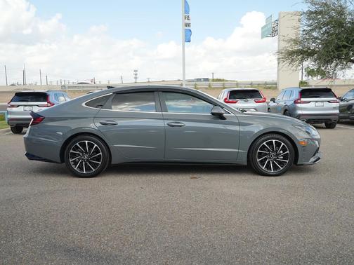 2021 Hyundai SONATA Limited
