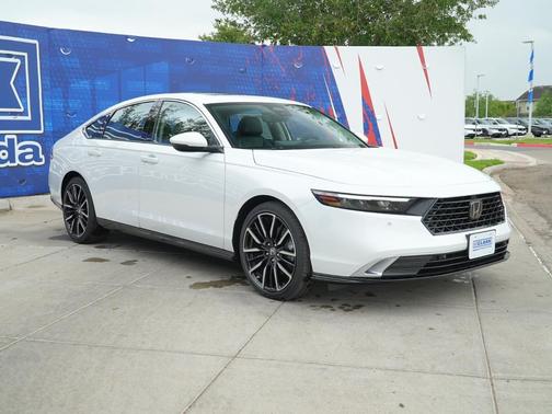 Platinum White Pearl 2026 Honda Accord Hybrid Touring