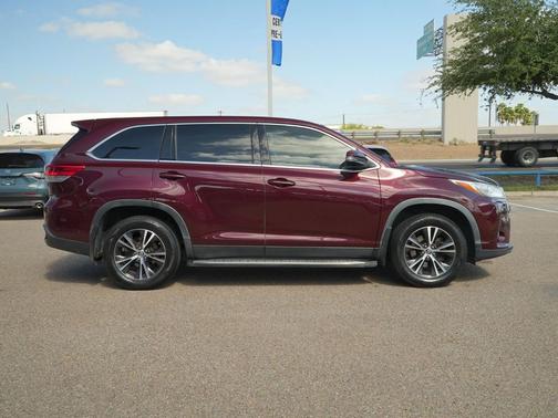 Ooh La La Rouge Mica 2019 Toyota Highlander LE I4