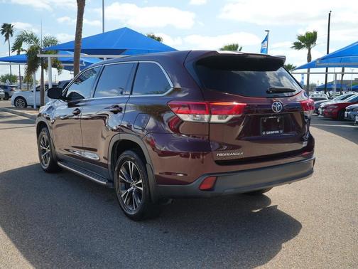 Ooh La La Rouge Mica 2019 Toyota Highlander LE I4
